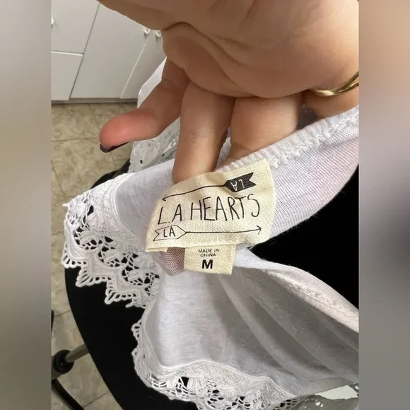 White off the shoulder boho crop top - Picture 3 of 4